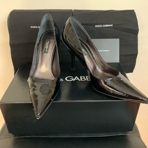 Dolce & Gabbana Black 90 mm Metal Trim Pumps. Size 37. Made in Italy.